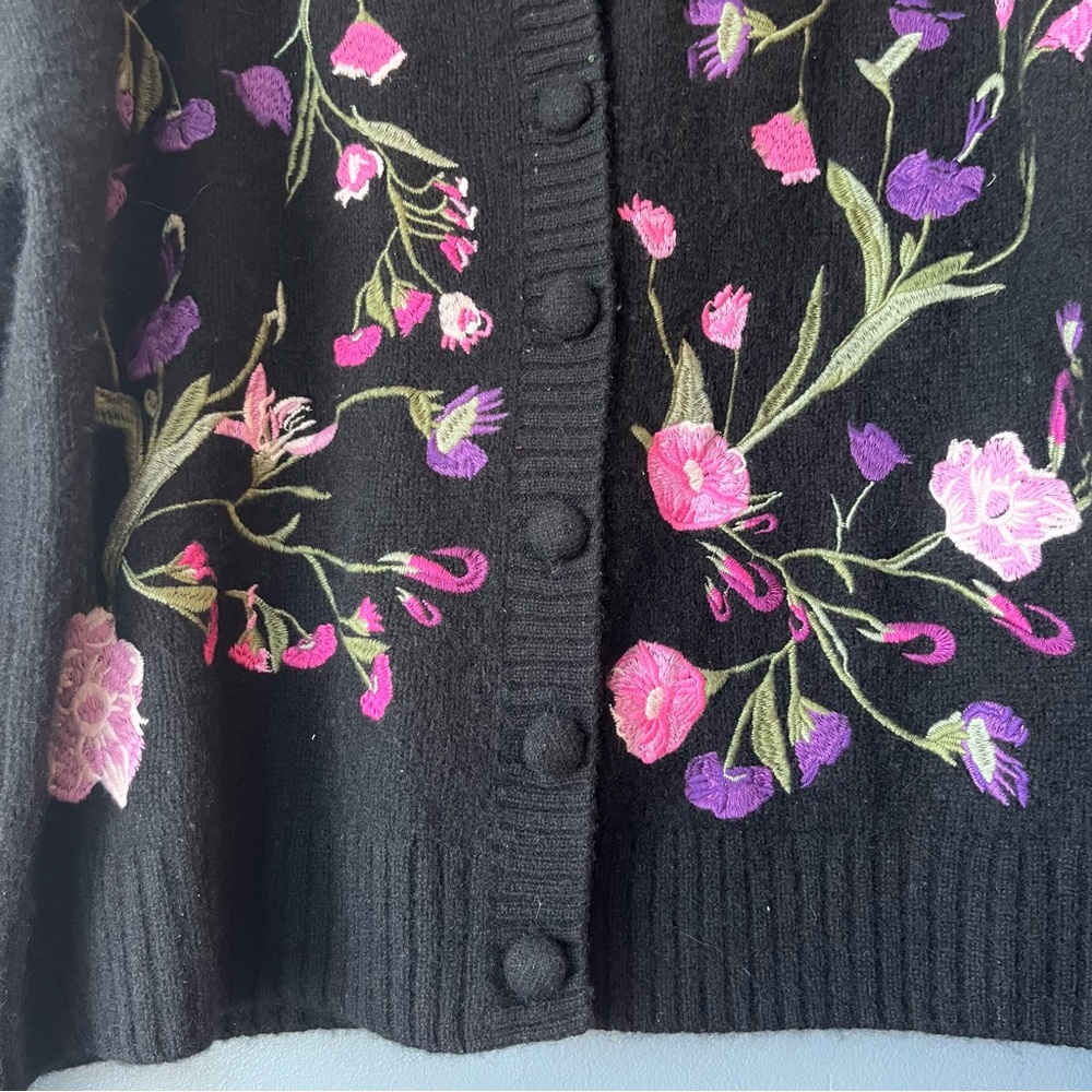 C By Bloomingdale’s Cashmere Garden Floral Cardigan - Picture 3 of 8